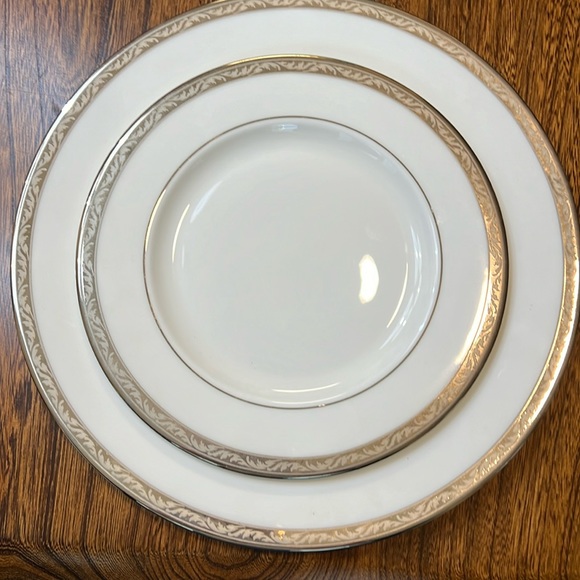 Lenox Dining Lenox Landmark Platinum Classics Collection Dinner